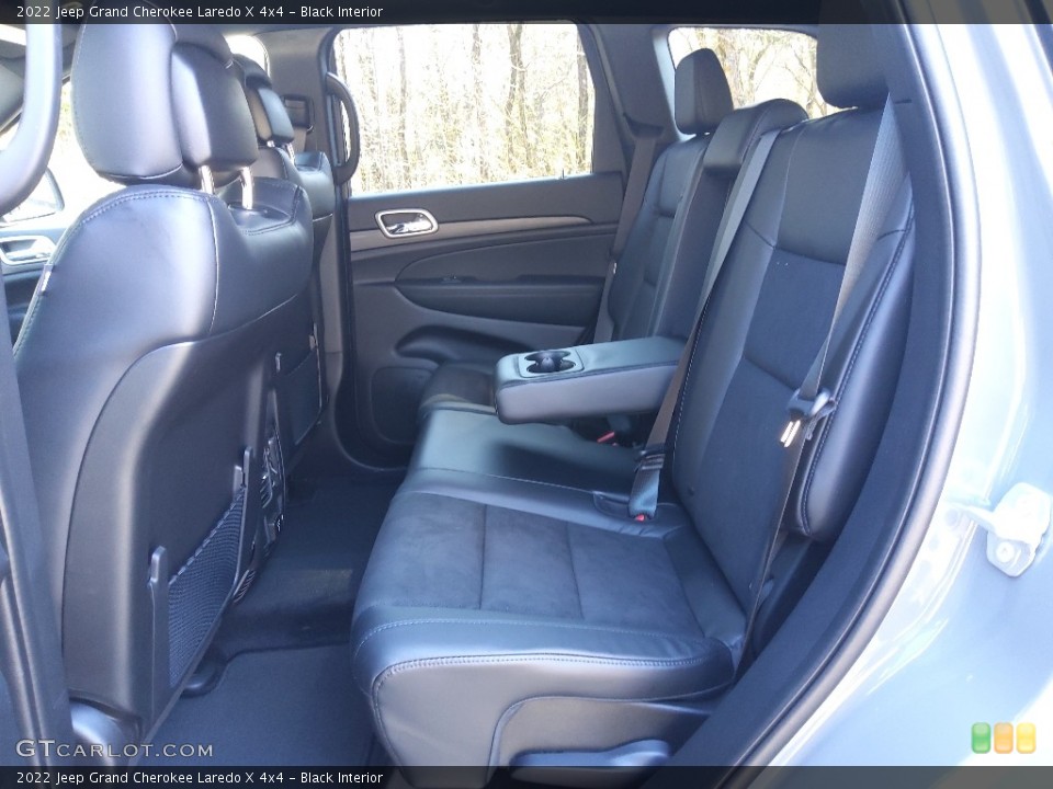 Black Interior Rear Seat for the 2022 Jeep Grand Cherokee Laredo X 4x4 #143735146