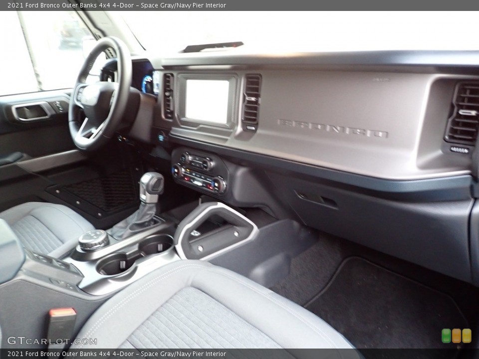 Space Gray/Navy Pier Interior Photo for the 2021 Ford Bronco Outer Banks 4x4 4-Door #143736937