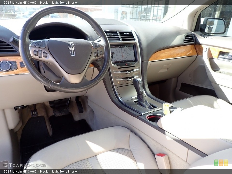 Medium Light Stone Interior Photo for the 2015 Lincoln MKX AWD #143776359