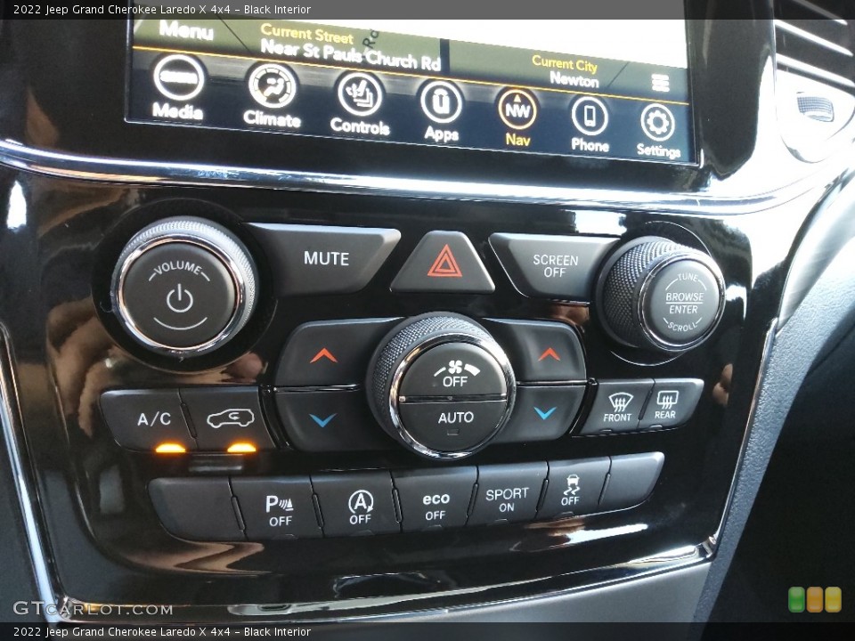 Black Interior Controls for the 2022 Jeep Grand Cherokee Laredo X 4x4 #143794008