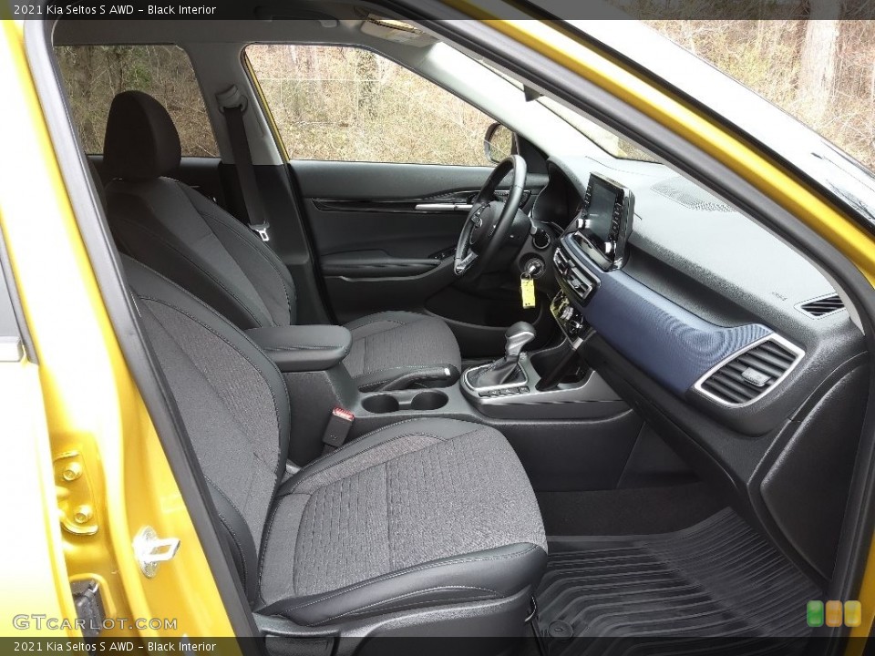 Black Interior Photo for the 2021 Kia Seltos S AWD #143814629