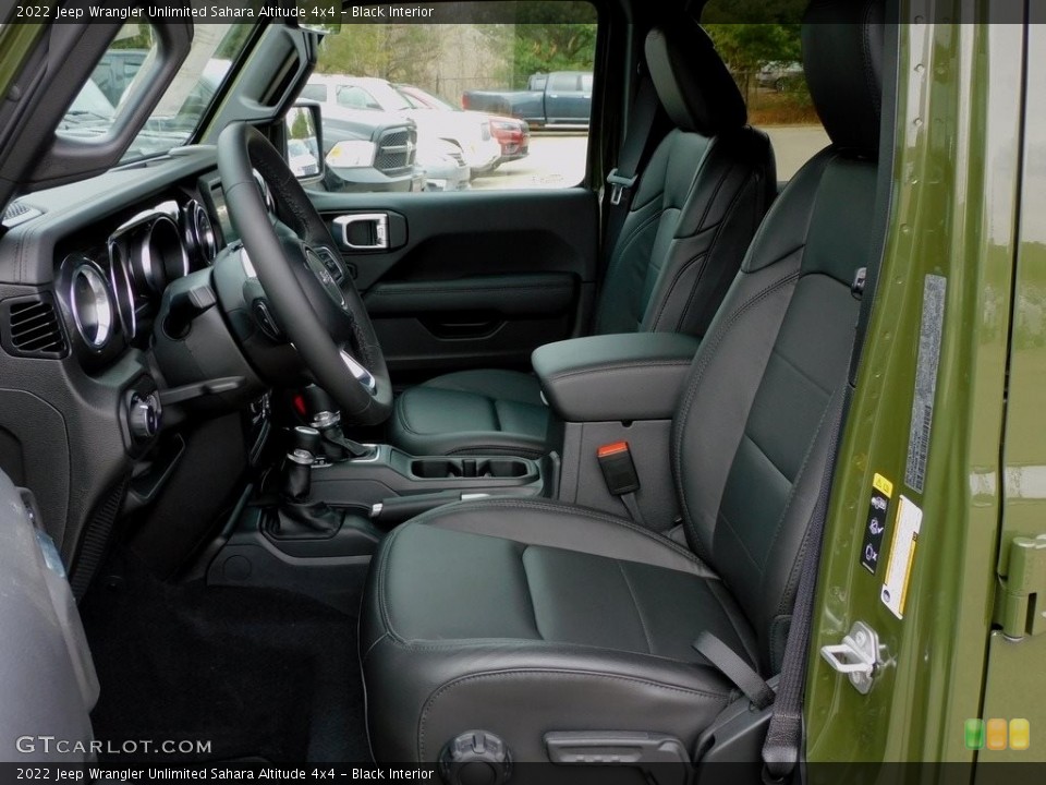 Black Interior Photo for the 2022 Jeep Wrangler Unlimited Sahara Altitude 4x4 #143831710