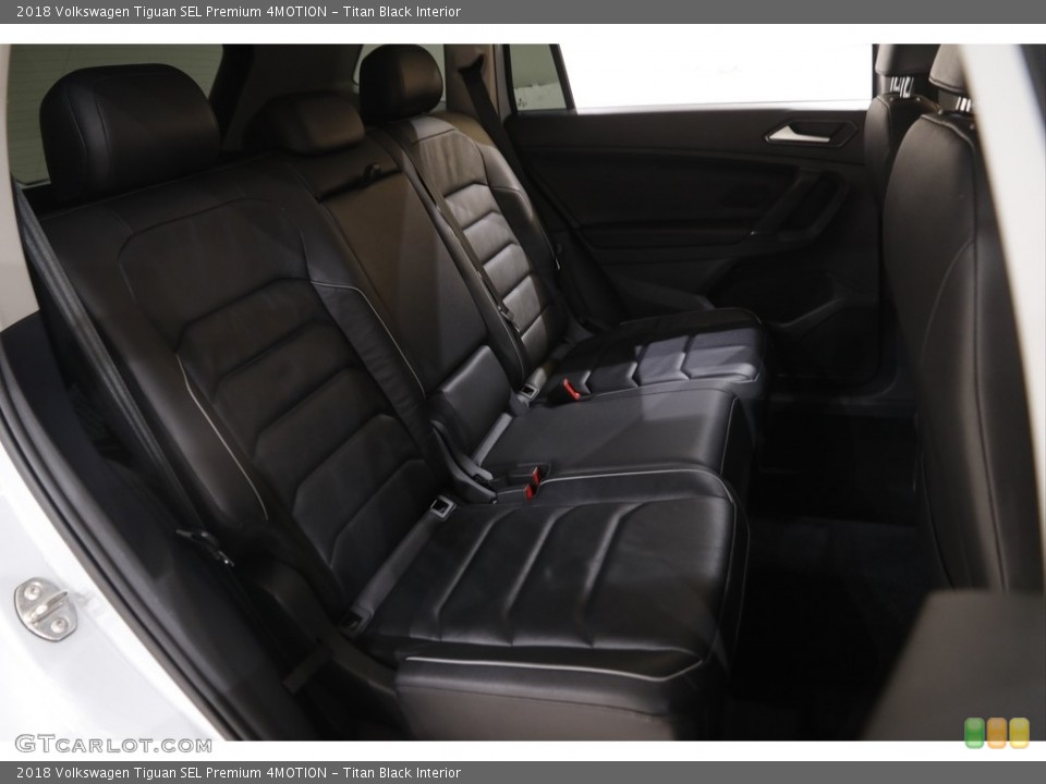 Titan Black Interior Rear Seat for the 2018 Volkswagen Tiguan SEL Premium 4MOTION #143834332