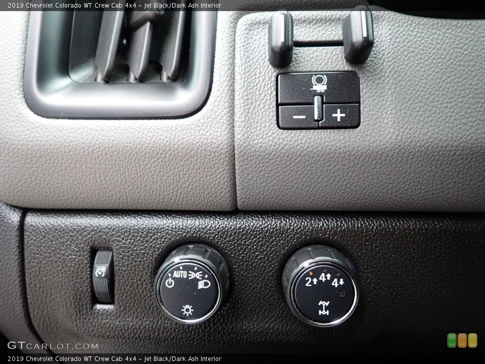 Jet Black/Dark Ash Interior Controls for the 2019 Chevrolet Colorado WT Crew Cab 4x4 #143853754