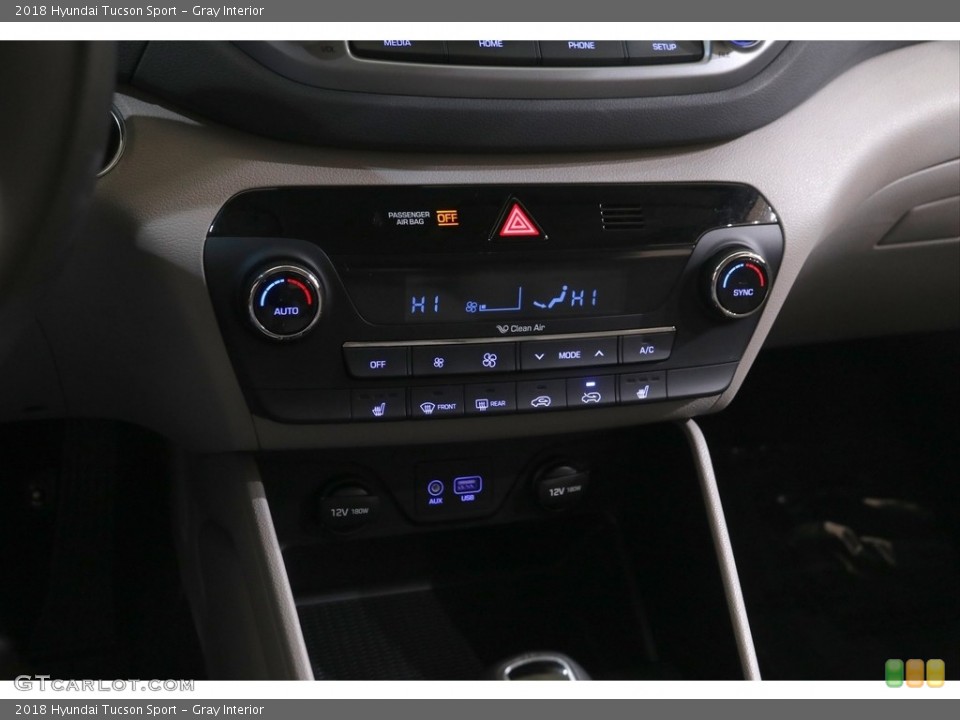 Gray Interior Controls for the 2018 Hyundai Tucson Sport #143876471