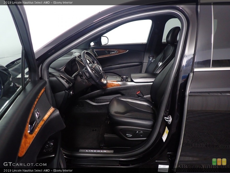 Ebony Interior Photo for the 2019 Lincoln Nautilus Select AWD #143921903