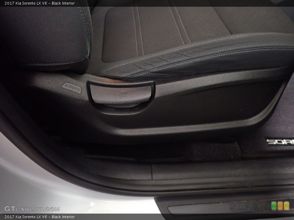 Black Interior Front Seat for the 2017 Kia Sorento LX V6 #143937581