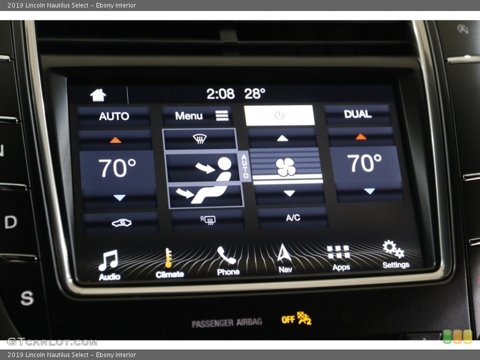 Ebony Interior Controls for the 2019 Lincoln Nautilus Select #143939079
