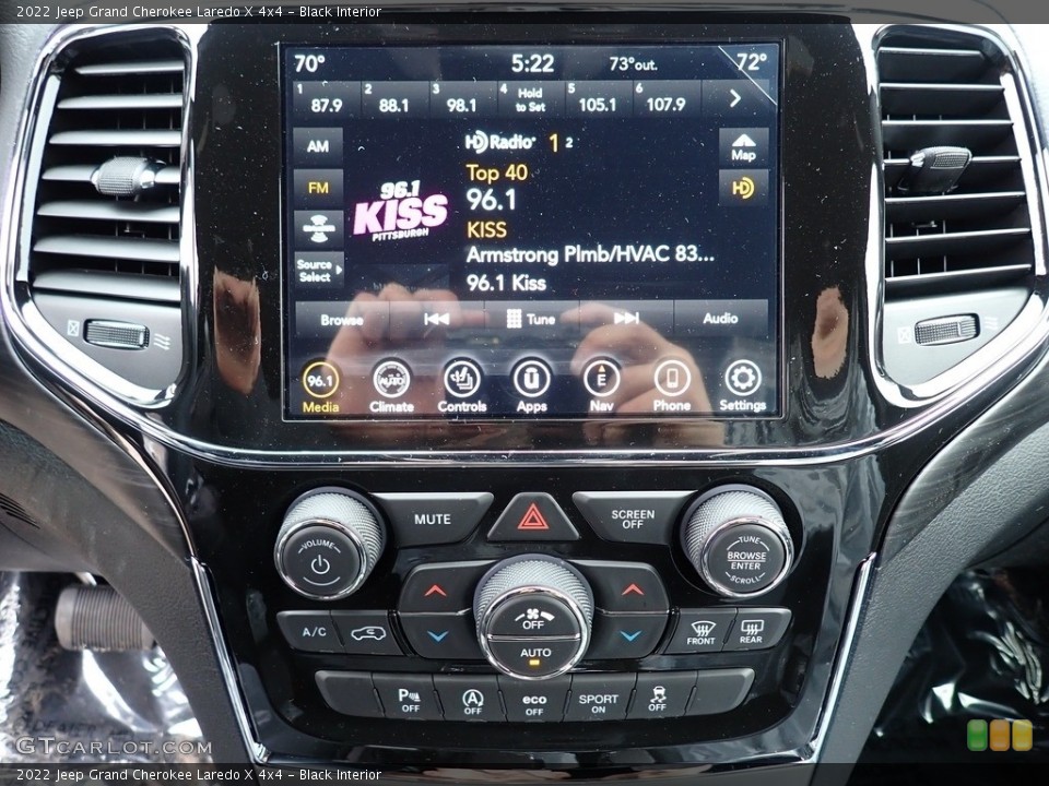 Black Interior Controls for the 2022 Jeep Grand Cherokee Laredo X 4x4 #143949052