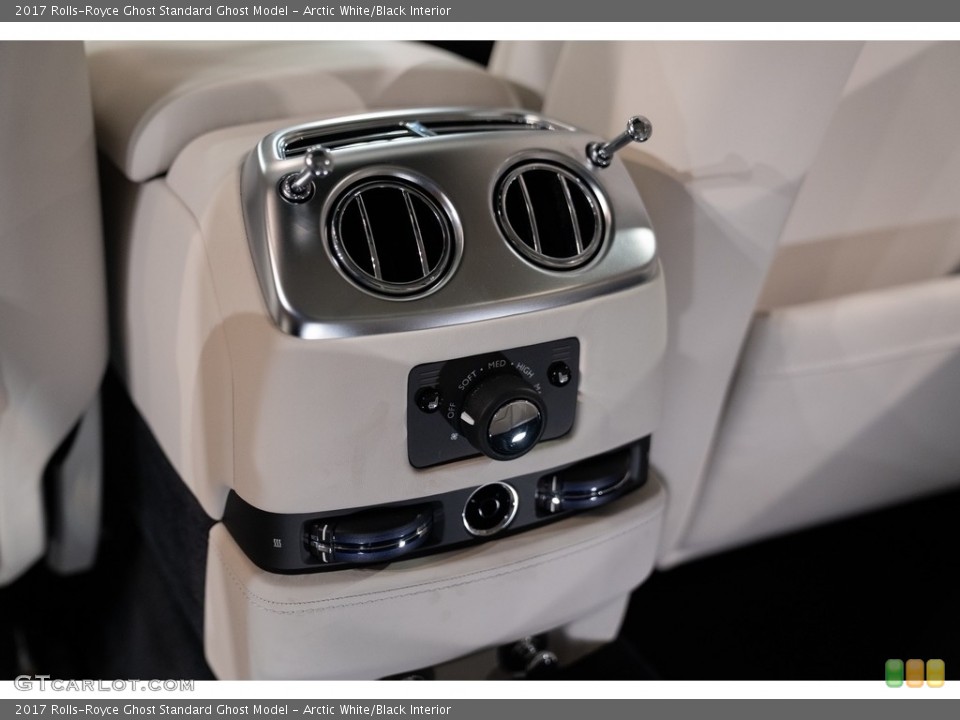 Arctic White/Black Interior Controls for the 2017 Rolls-Royce Ghost  #143962703