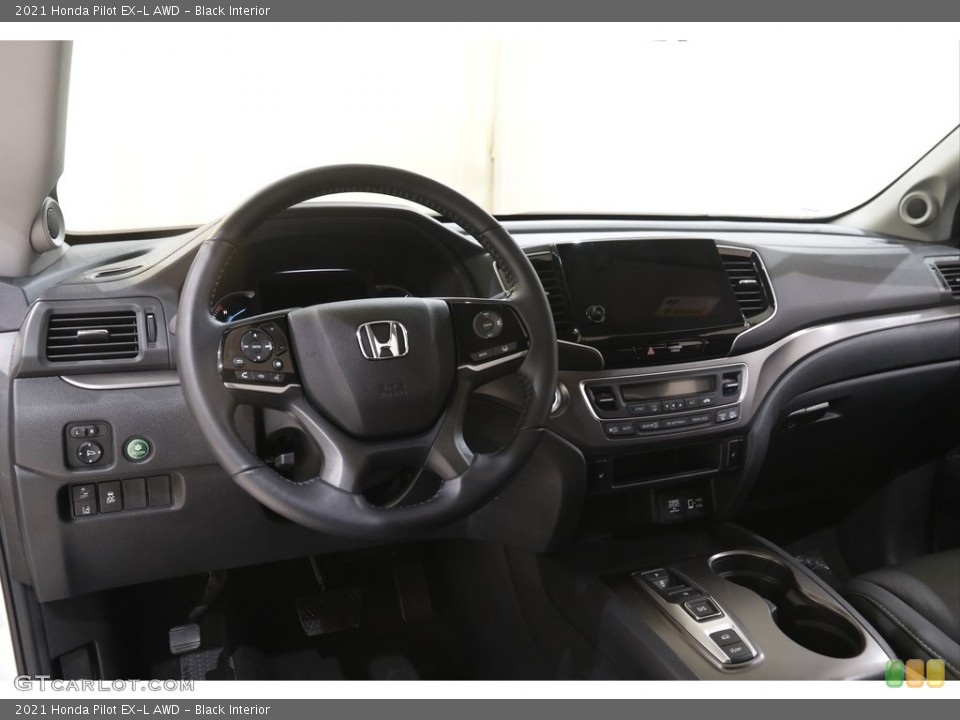 Black Interior Dashboard for the 2021 Honda Pilot EX-L AWD #143973280
