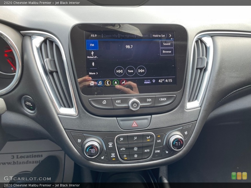 Jet Black Interior Controls for the 2020 Chevrolet Malibu Premier #143984346