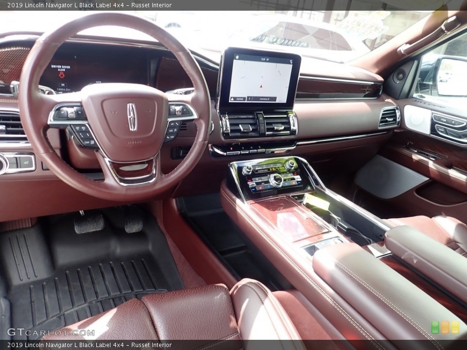 Russet Interior Photo for the 2019 Lincoln Navigator L Black Label 4x4 #144007078