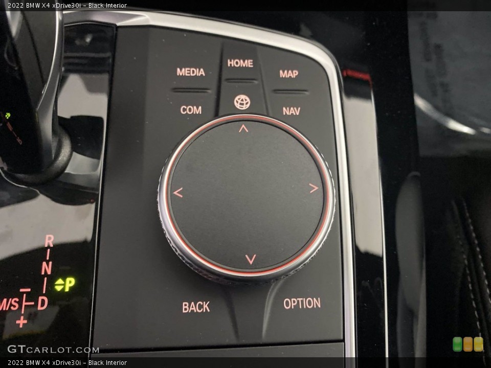 Black Interior Controls for the 2022 BMW X4 xDrive30i #144010986