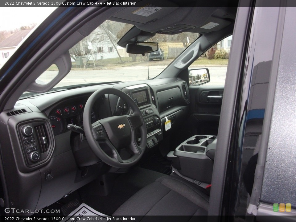 Jet Black Interior Photo for the 2022 Chevrolet Silverado 1500 Custom Crew Cab 4x4 #144013164