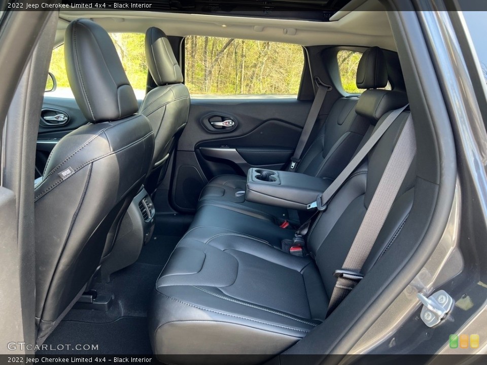 Black Interior Rear Seat for the 2022 Jeep Cherokee Limited 4x4 #144016127