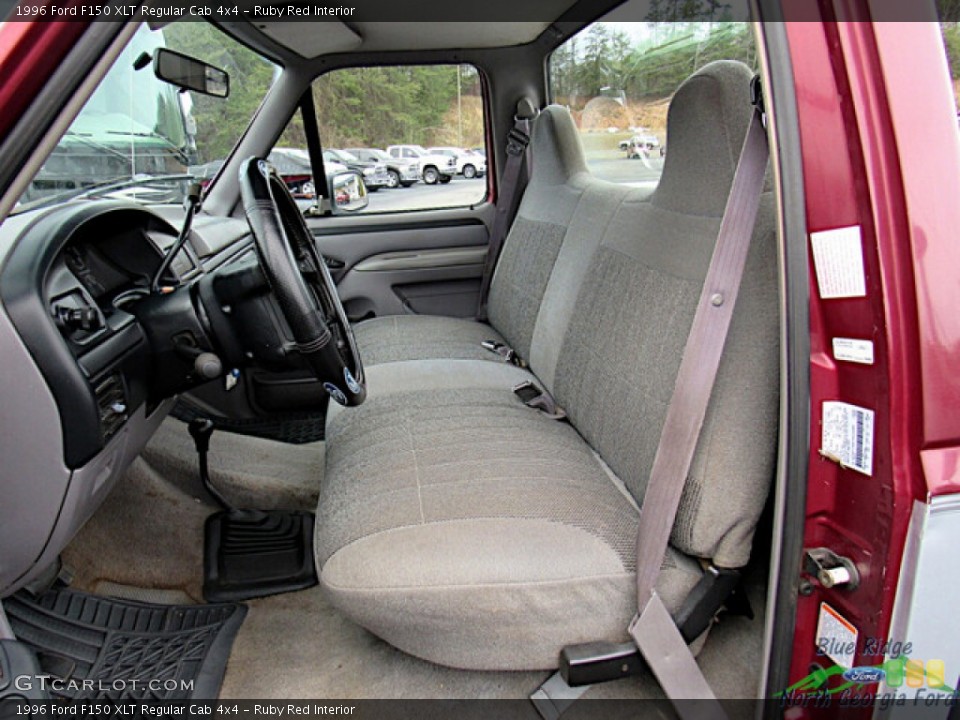 Ruby Red Interior Photo for the 1996 Ford F150 XLT Regular Cab 4x4 #144020170