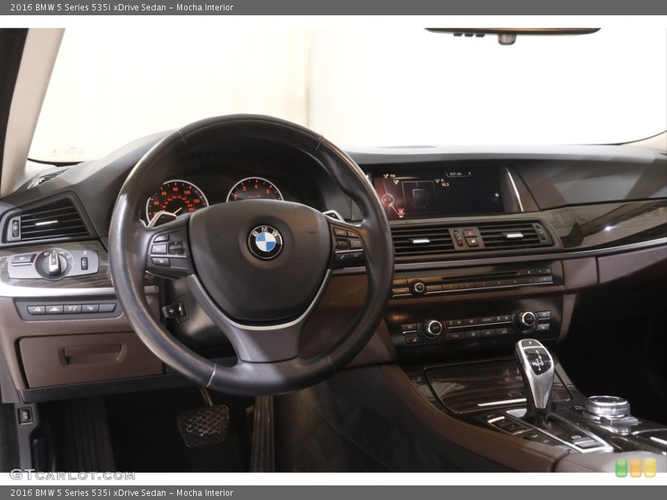 Mocha Interior Dashboard for the 2016 BMW 5 Series 535i xDrive Sedan #144034250