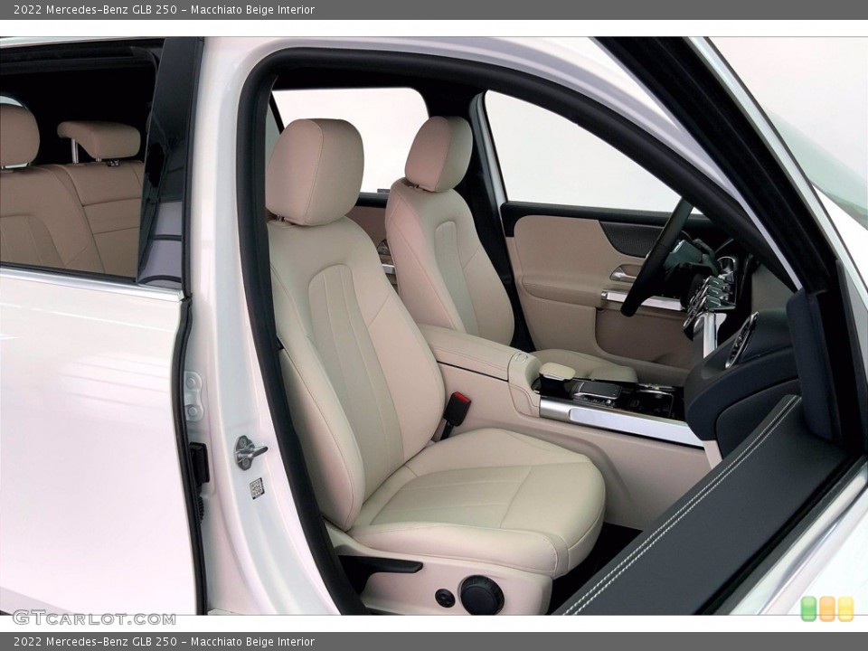 Macchiato Beige Interior Photo for the 2022 Mercedes-Benz GLB 250 #144038674
