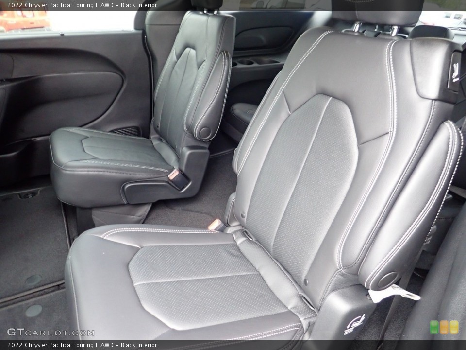 Black Interior Rear Seat for the 2022 Chrysler Pacifica Touring L AWD #144051671