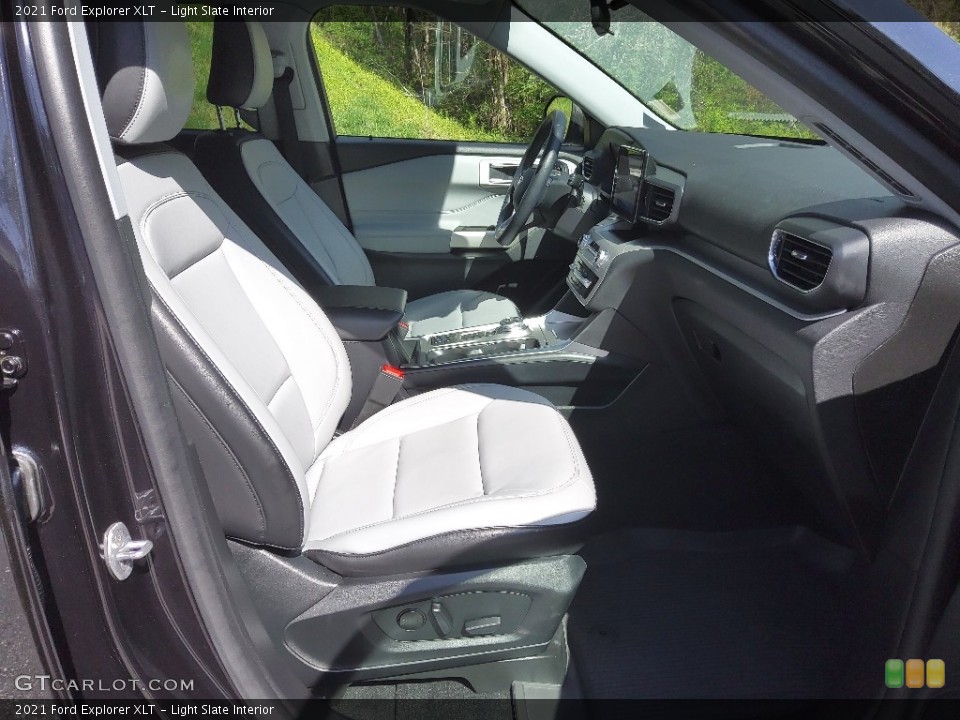 Light Slate Interior Photo for the 2021 Ford Explorer XLT #144063546
