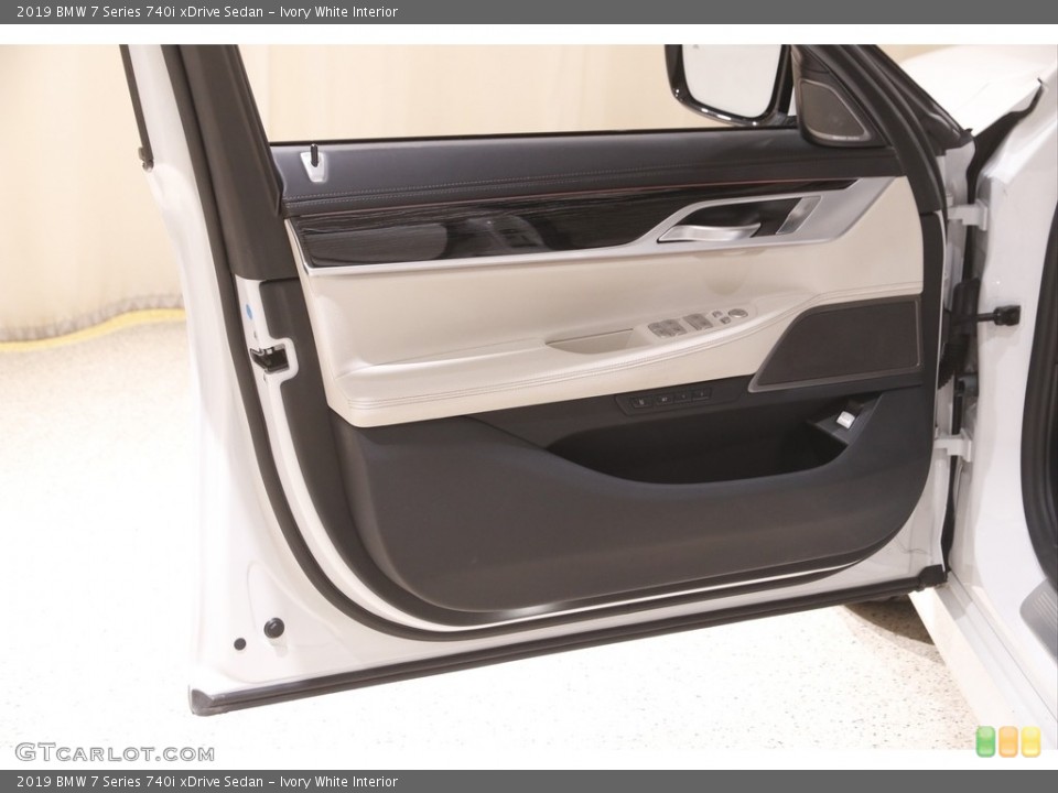 Ivory White Interior Door Panel for the 2019 BMW 7 Series 740i xDrive Sedan #144065682