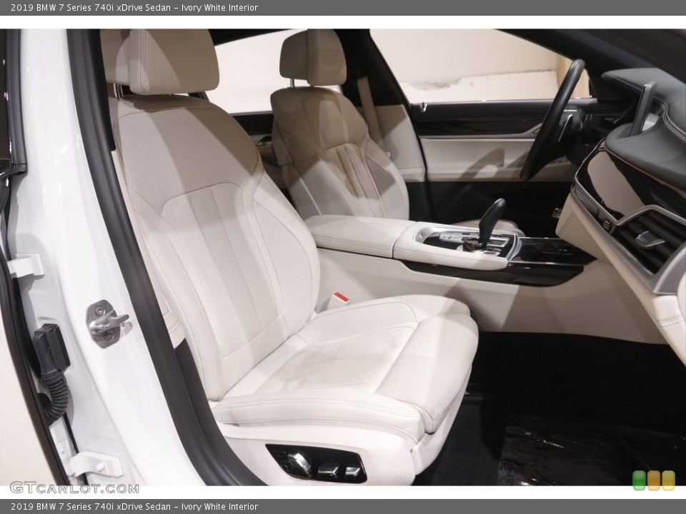 Ivory White 2019 BMW 7 Series Interiors