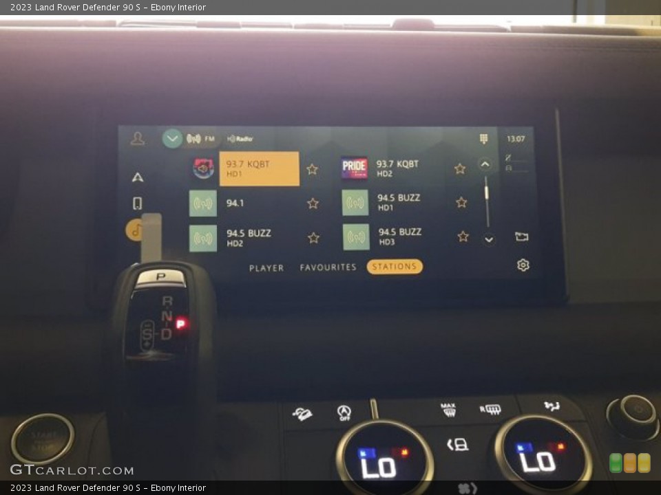 Ebony Interior Controls for the 2023 Land Rover Defender 90 S #144074243