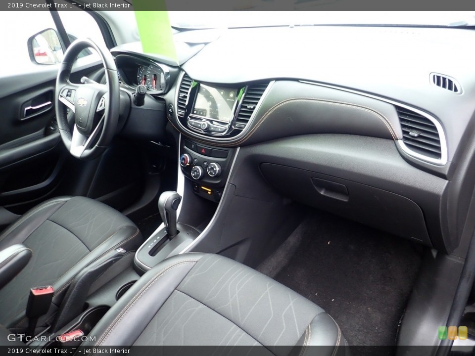 Jet Black Interior Dashboard for the 2019 Chevrolet Trax LT #144074531