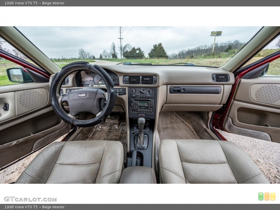 Beige 1998 Volvo V70 Interiors