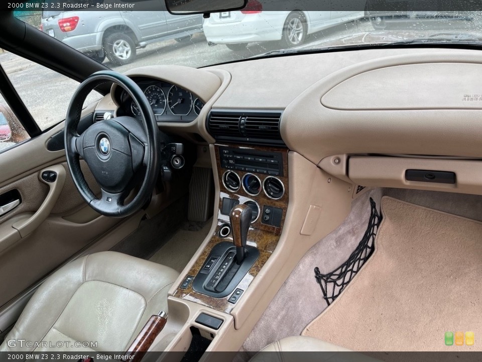Beige Interior Dashboard for the 2000 BMW Z3 2.3 Roadster #144109564