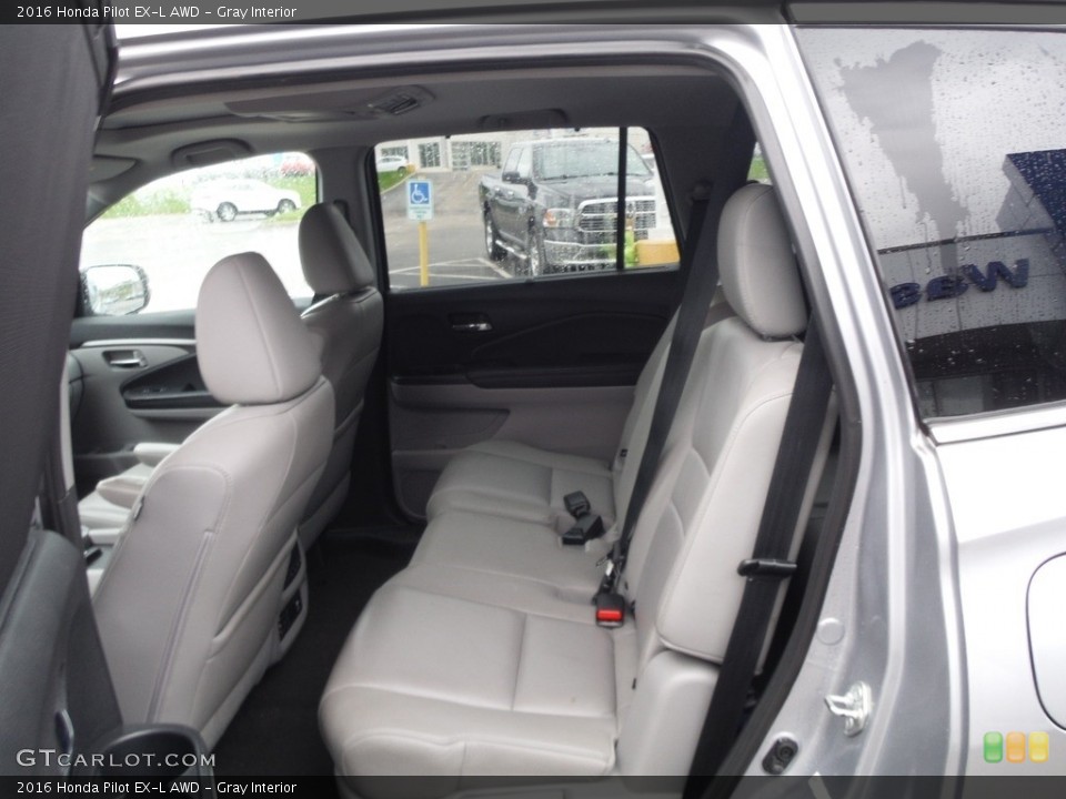 Gray Interior Rear Seat for the 2016 Honda Pilot EX-L AWD #144112768