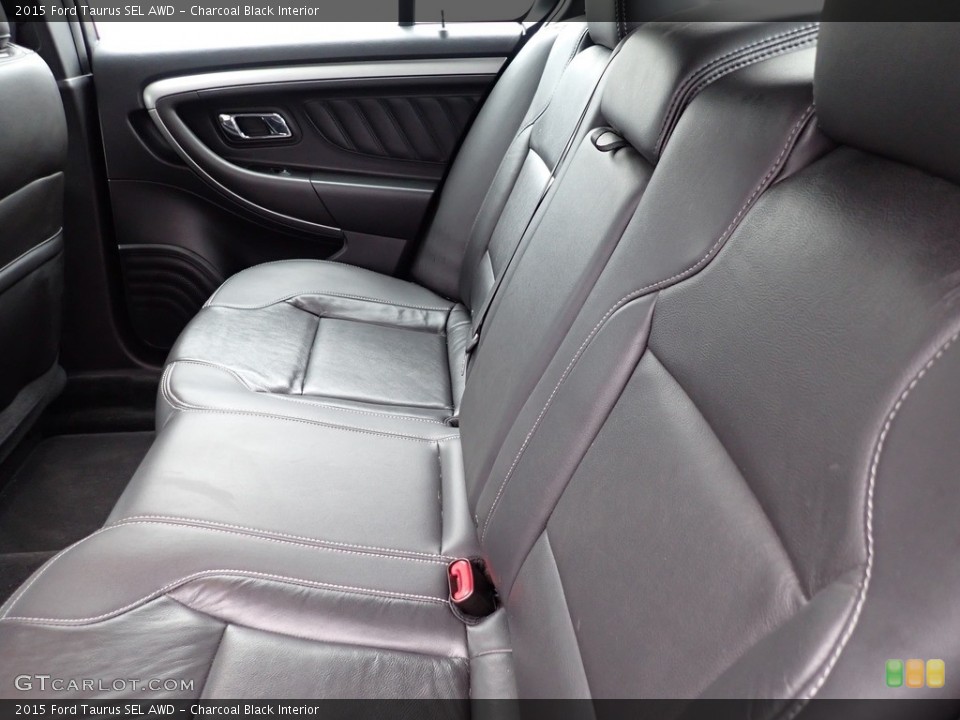 Charcoal Black Interior Rear Seat for the 2015 Ford Taurus SEL AWD #144137362