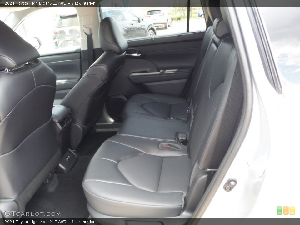 Black Interior Rear Seat for the 2021 Toyota Highlander XLE AWD #144146721