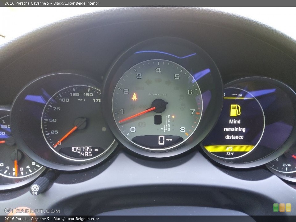 Black/Luxor Beige Interior Gauges for the 2016 Porsche Cayenne S #144197562