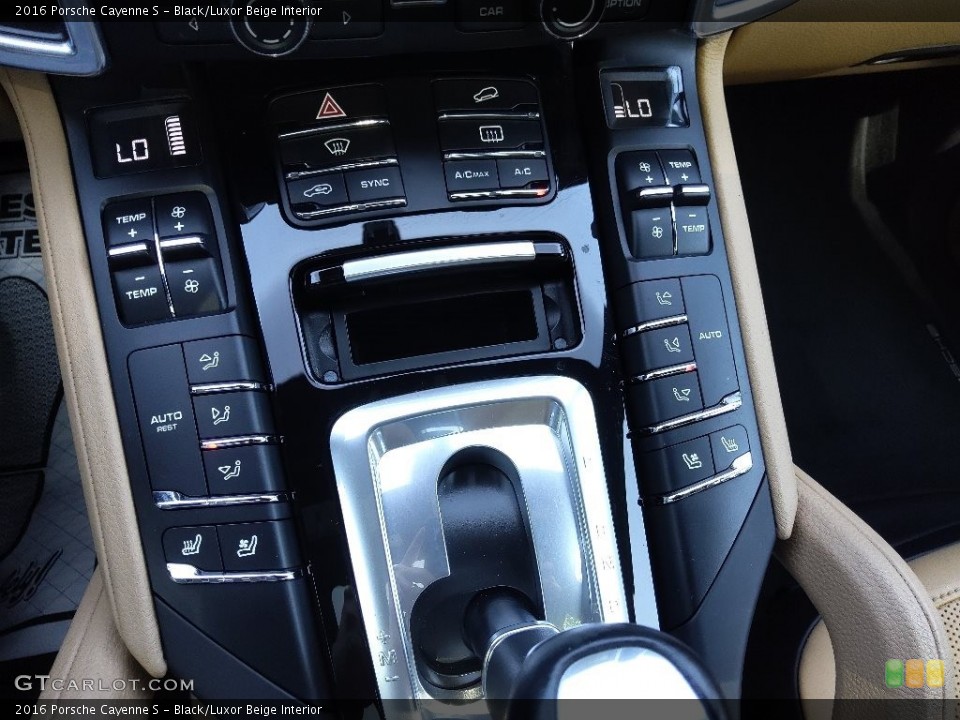 Black/Luxor Beige Interior Controls for the 2016 Porsche Cayenne S #144197658