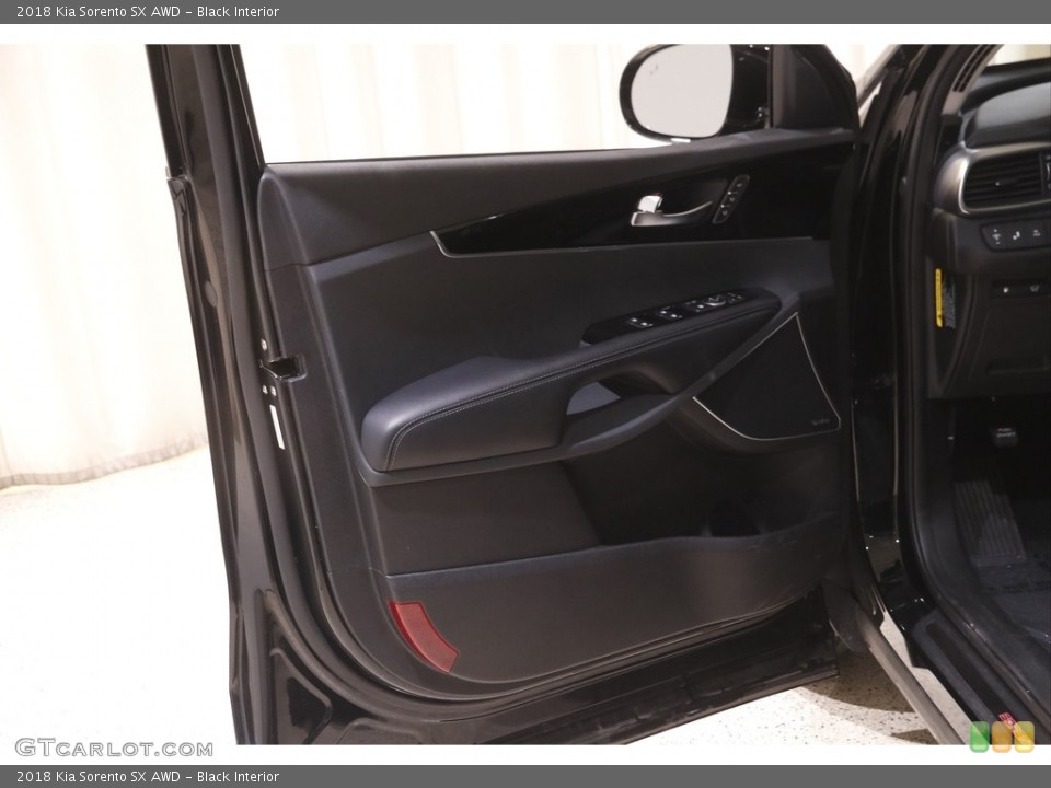 Black Interior Door Panel for the 2018 Kia Sorento SX AWD #144207681