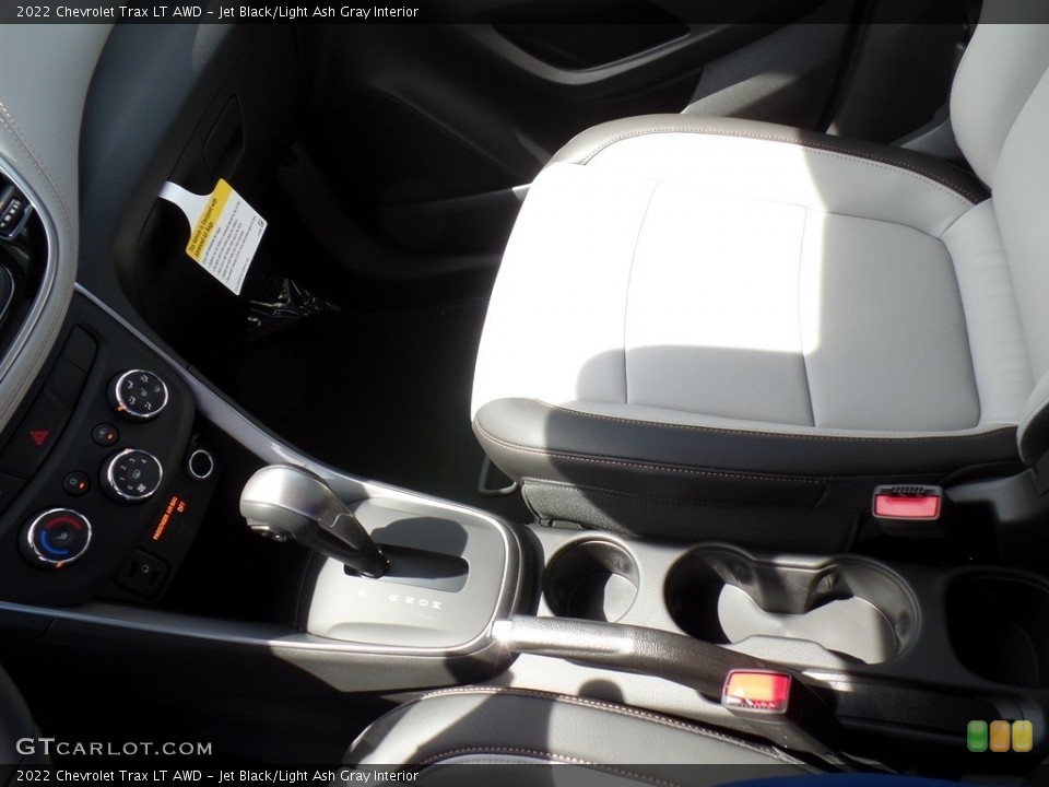 Jet Black/Light Ash Gray Interior Transmission for the 2022 Chevrolet Trax LT AWD #144213876