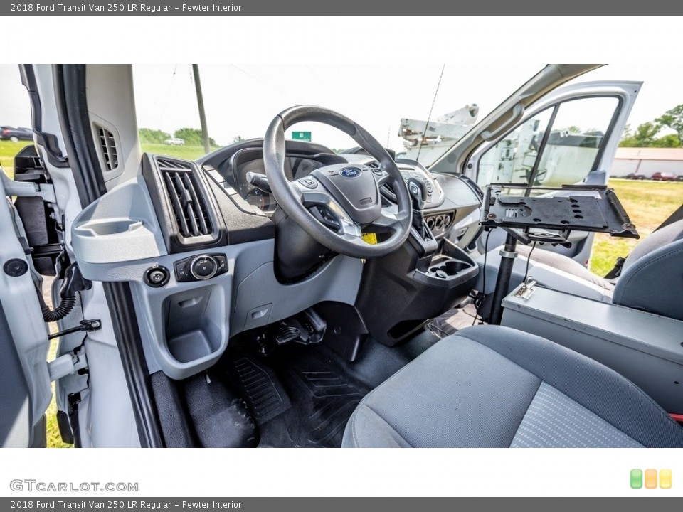 Pewter Interior Photo for the 2018 Ford Transit Van 250 LR Regular #144214539