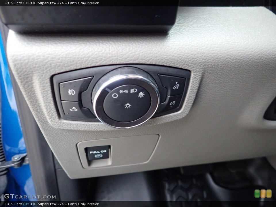 Earth Gray Interior Controls for the 2019 Ford F150 XL SuperCrew 4x4 #144222861
