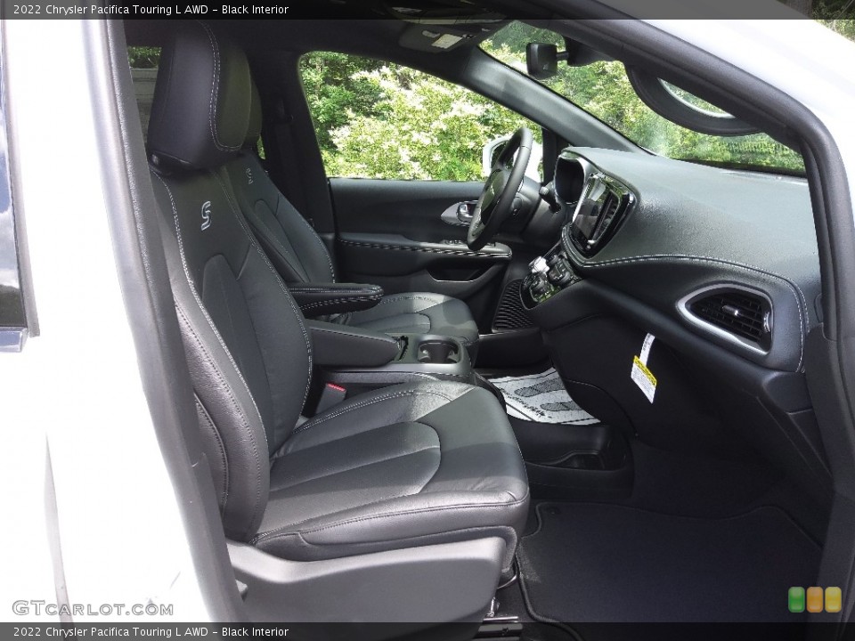 Black Interior Front Seat for the 2022 Chrysler Pacifica Touring L AWD #144230973