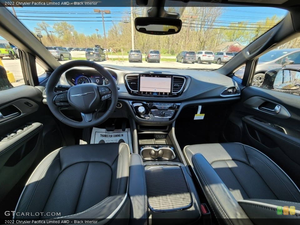 Black Interior Photo for the 2022 Chrysler Pacifica Limited AWD #144249705