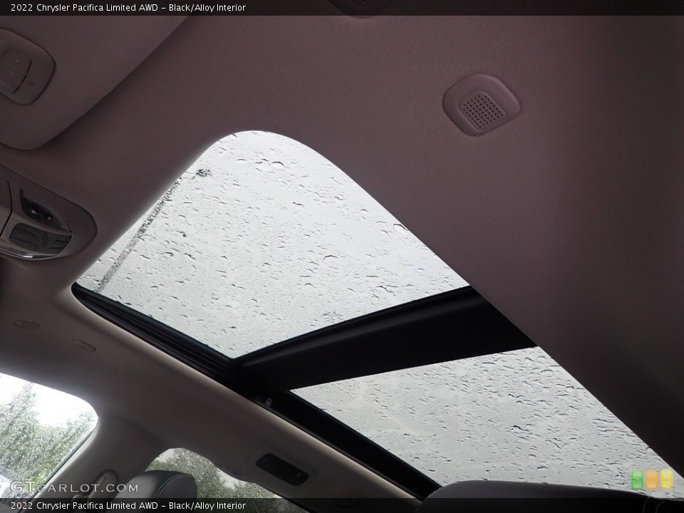 Black/Alloy Interior Sunroof for the 2022 Chrysler Pacifica Limited AWD #144256687