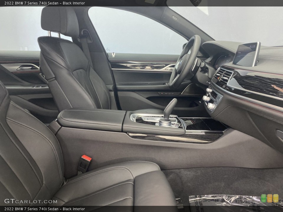 Black Interior Front Seat for the 2022 BMW 7 Series 740i Sedan #144270352