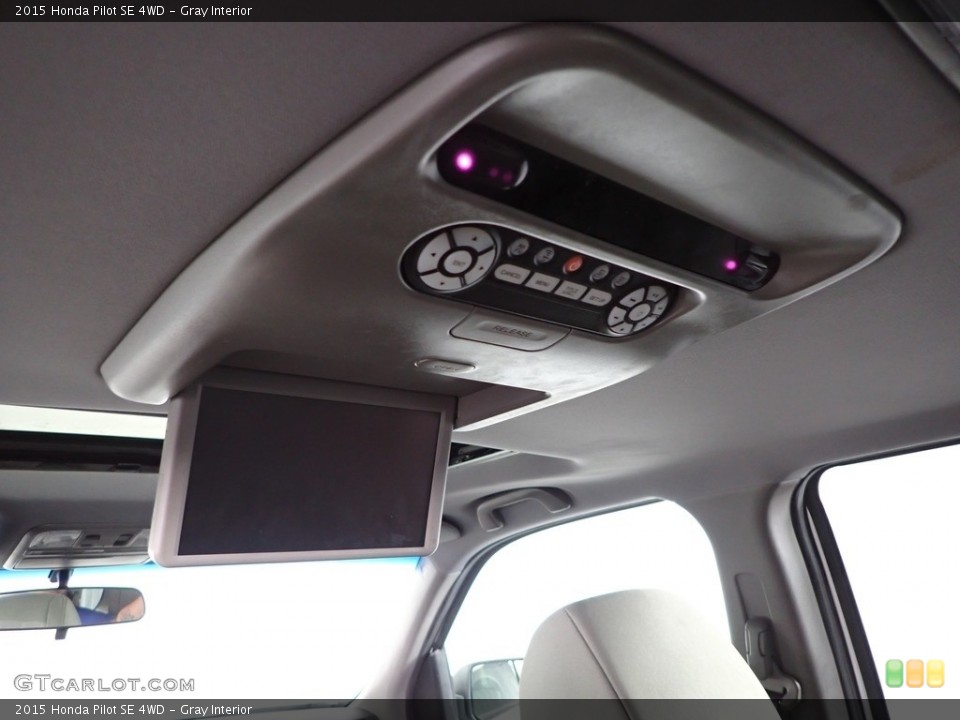 Gray Interior Entertainment System for the 2015 Honda Pilot SE 4WD #144282106