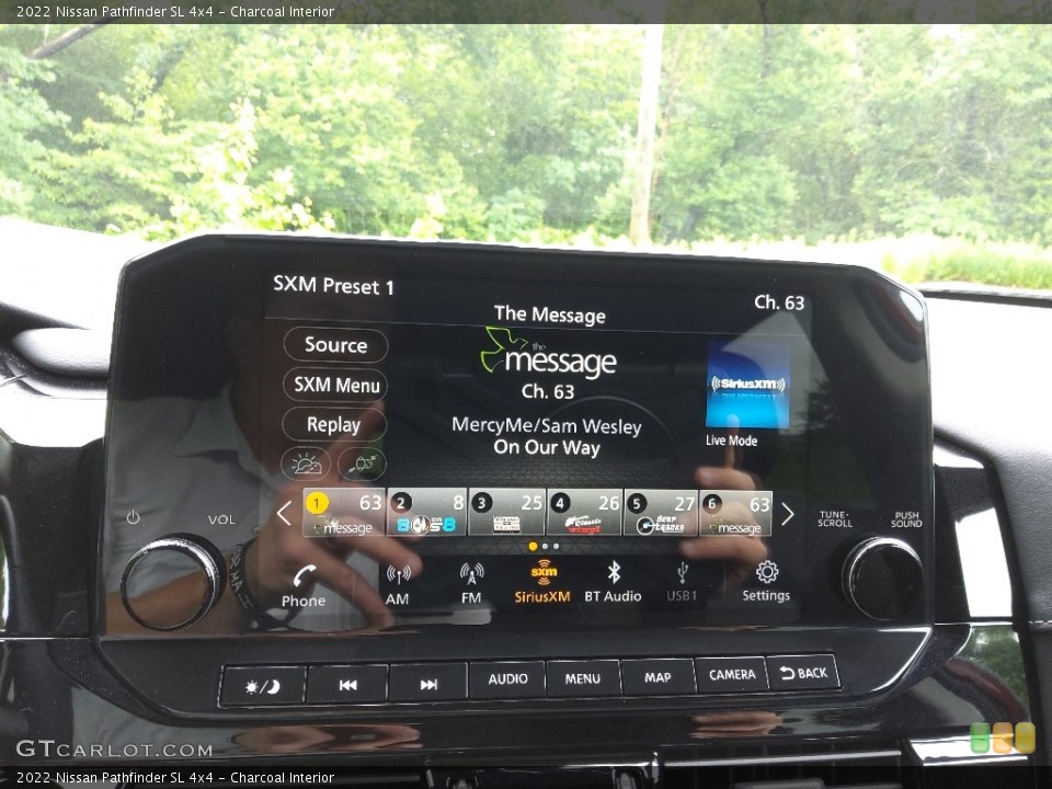 Charcoal Interior Controls for the 2022 Nissan Pathfinder SL 4x4 #144285742