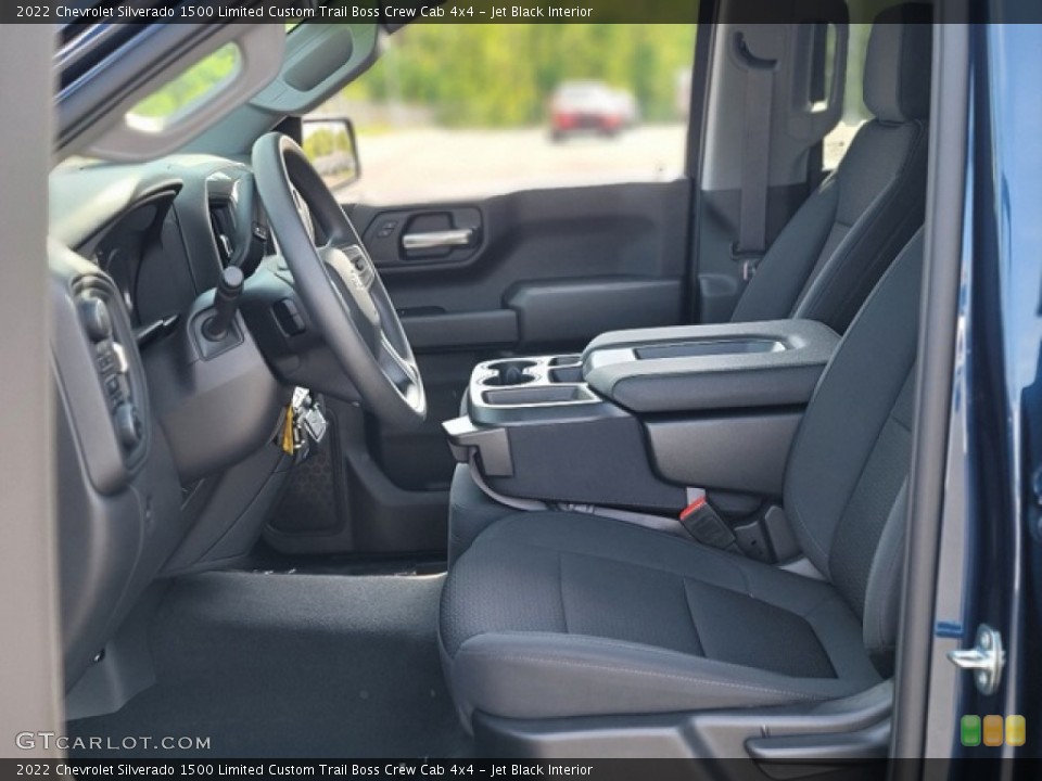 Jet Black Interior Photo for the 2022 Chevrolet Silverado 1500 Limited Custom Trail Boss Crew Cab 4x4 #144287386