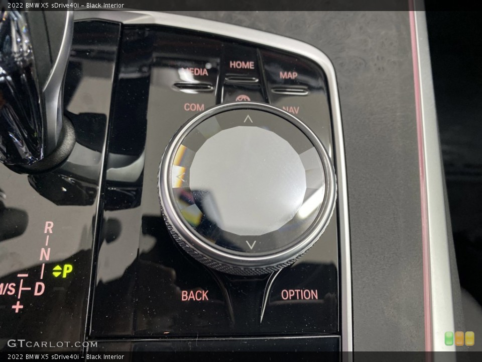 Black Interior Controls for the 2022 BMW X5 sDrive40i #144287629