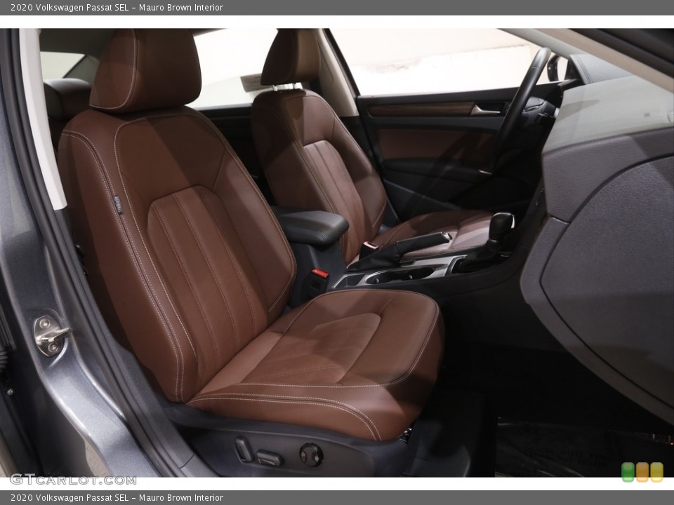 Mauro Brown 2020 Volkswagen Passat Interiors