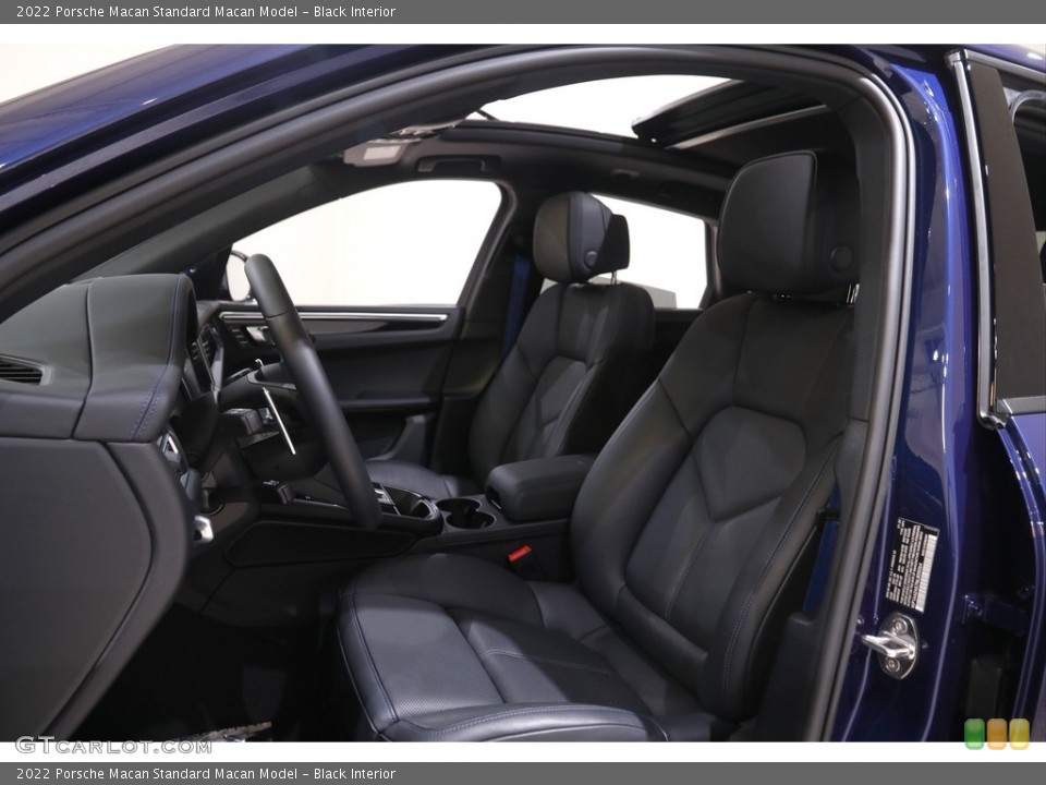 Black Interior Photo for the 2022 Porsche Macan  #144301120